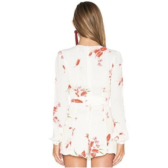 Privacy Please White Floral Print Long Sleeve Deep V-Neck Romper - Small - Picture 3 of 3